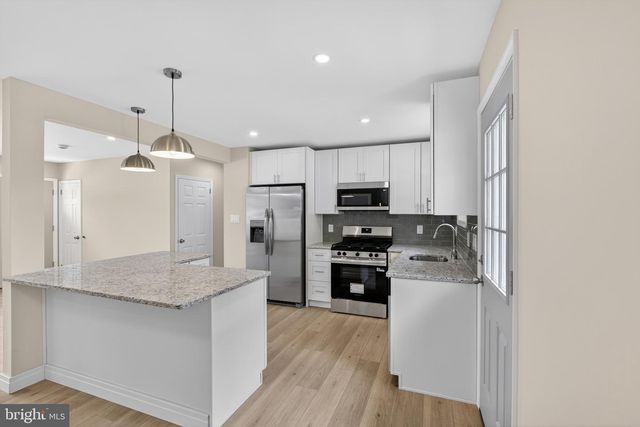 6 N SCOTT AVE, Glenolden, PA 19036