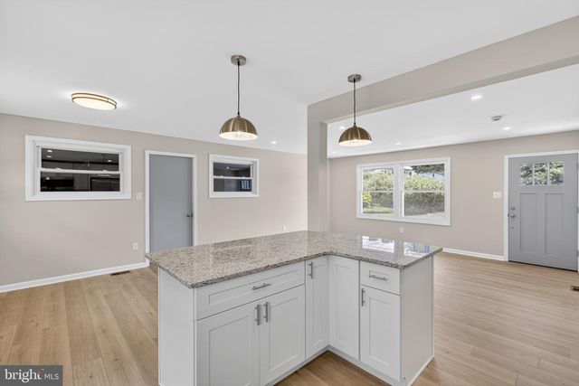 6 N SCOTT AVE, Glenolden, PA 19036