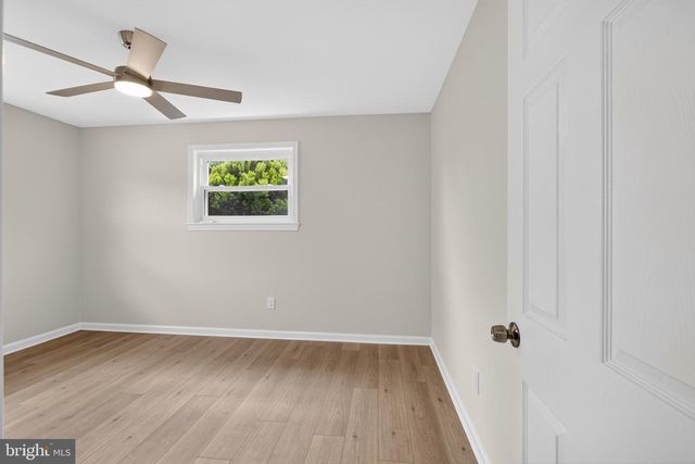 6 N SCOTT AVE, Glenolden, PA 19036
