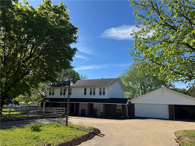 1035 Hatcher Road, Springdale, AR 72764