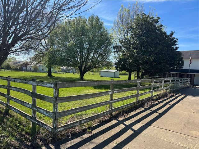 1035 Hatcher Road, Springdale, AR 72764