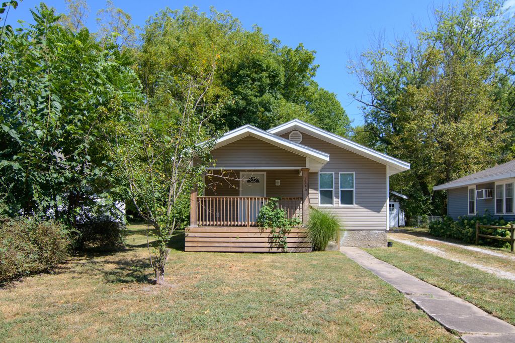 1140 South Crutcher Avenue, Springfield, MO 65804