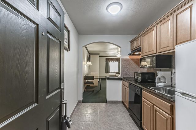 1025 Swanson Street 311, Houston, TX 77030