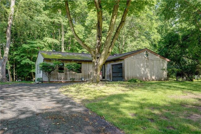 71 Harvest Road, Perinton, NY 14450