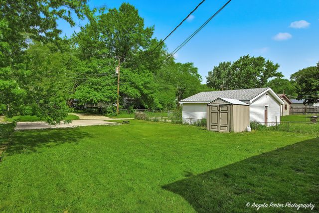 1904 JOANNA Avenue, Zion, IL 60099