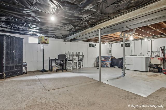 1904 JOANNA Avenue, Zion, IL 60099