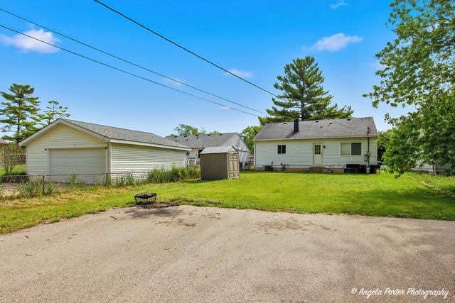 1904 JOANNA Avenue, Zion, IL 60099