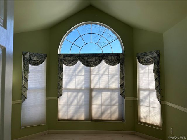 104 Scenic Lake Drive, Riverhead, NY 11901