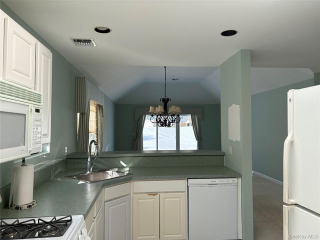 104 Scenic Lake Drive, Riverhead, NY 11901