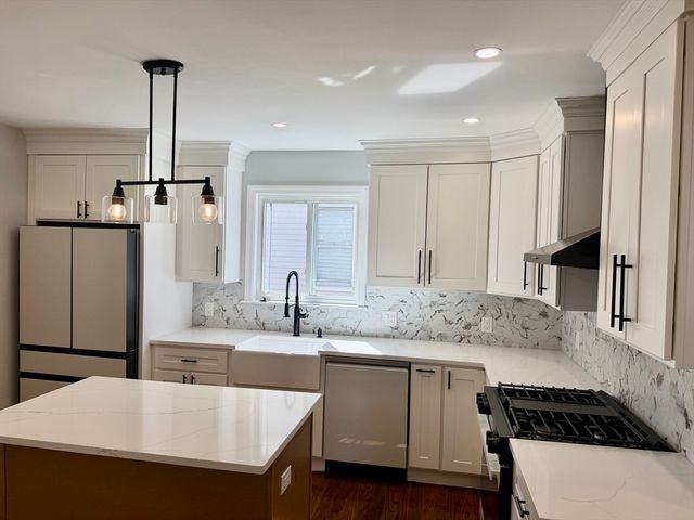 60-62 Wellsmere Road 2, Boston, MA 02131