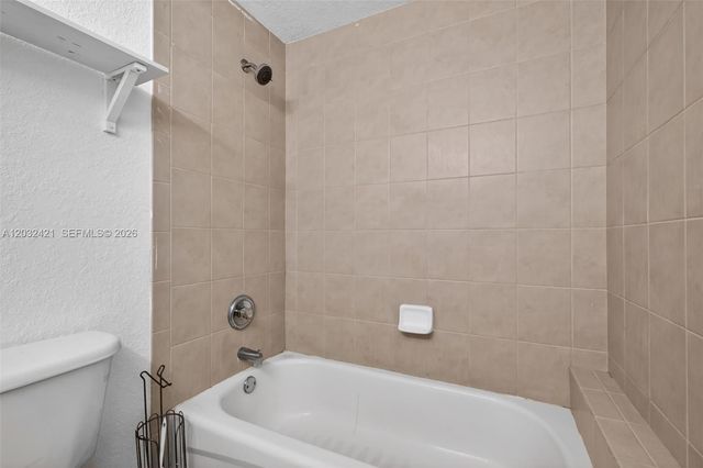 4902 Washington St 4, Hollywood, FL 33021