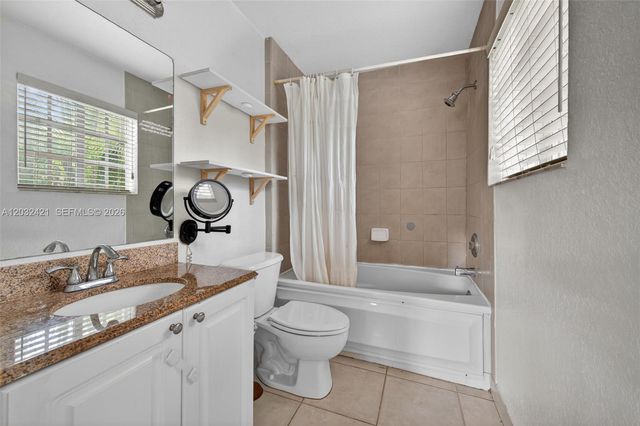 4902 Washington St 4, Hollywood, FL 33021