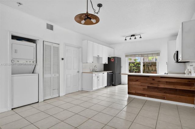 4902 Washington St 4, Hollywood, FL 33021