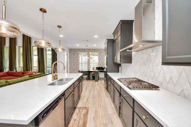 8803 Autumn Pine Drive, Missouri City, TX 77459