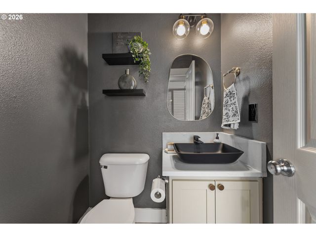15869 Sw CENTURY Dr, Sherwood, OR 97140
