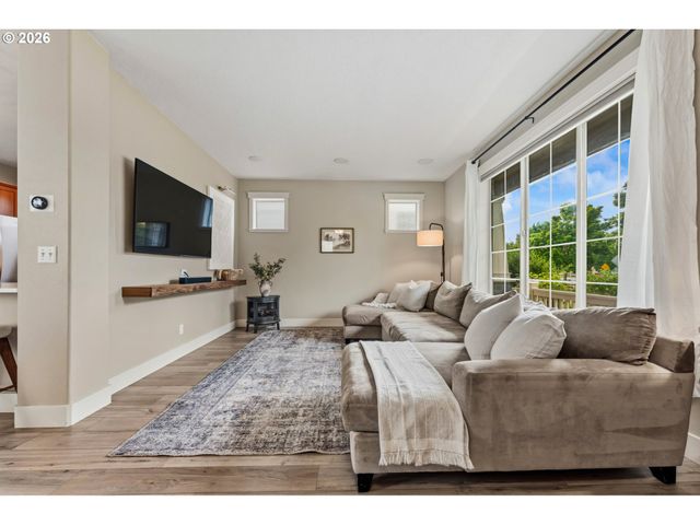 15869 Sw CENTURY Dr, Sherwood, OR 97140