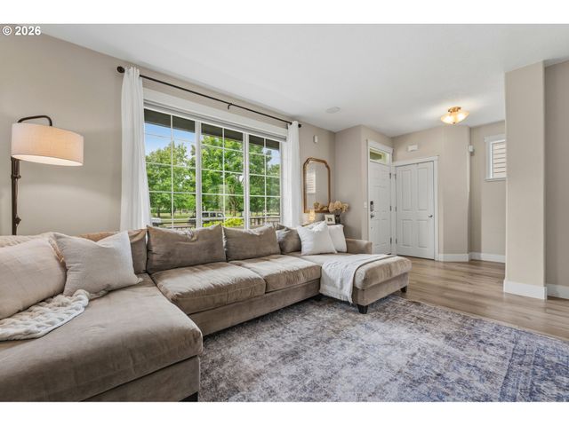 15869 Sw CENTURY Dr, Sherwood, OR 97140