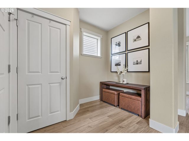 15869 Sw CENTURY Dr, Sherwood, OR 97140