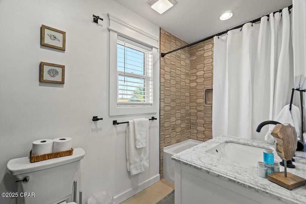 Image 13 of property listing at 17203 Front Beach Road 2, Panama City Beach, FL 32413