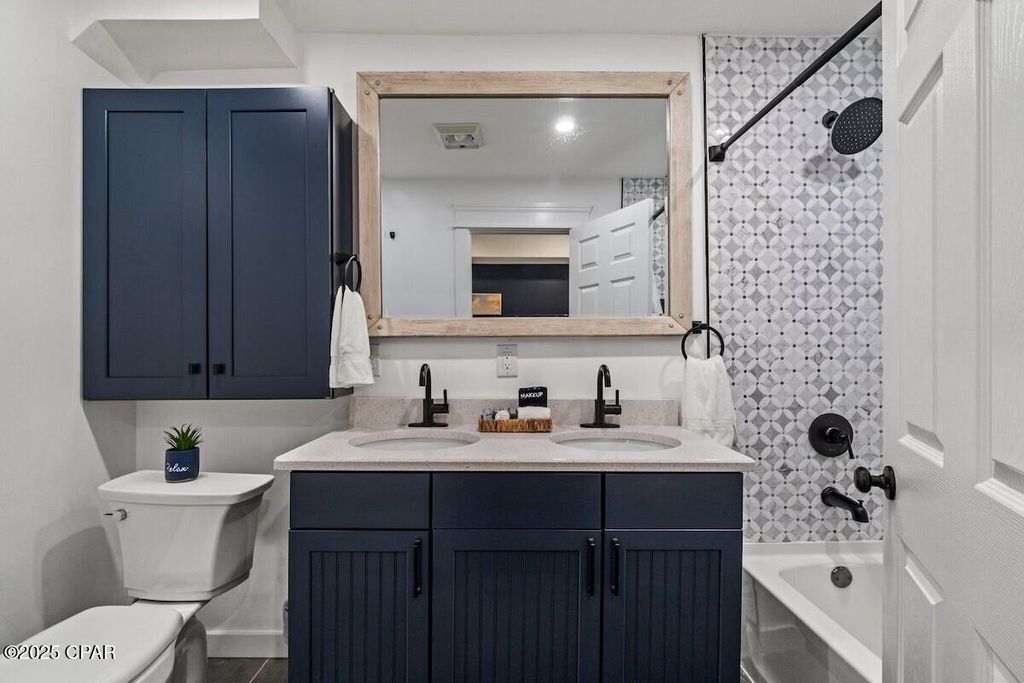 Image 21 of property listing at 17203 Front Beach Road 2, Panama City Beach, FL 32413