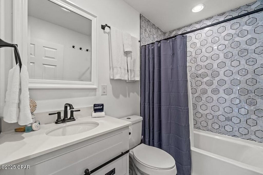 Image 29 of property listing at 17203 Front Beach Road 2, Panama City Beach, FL 32413