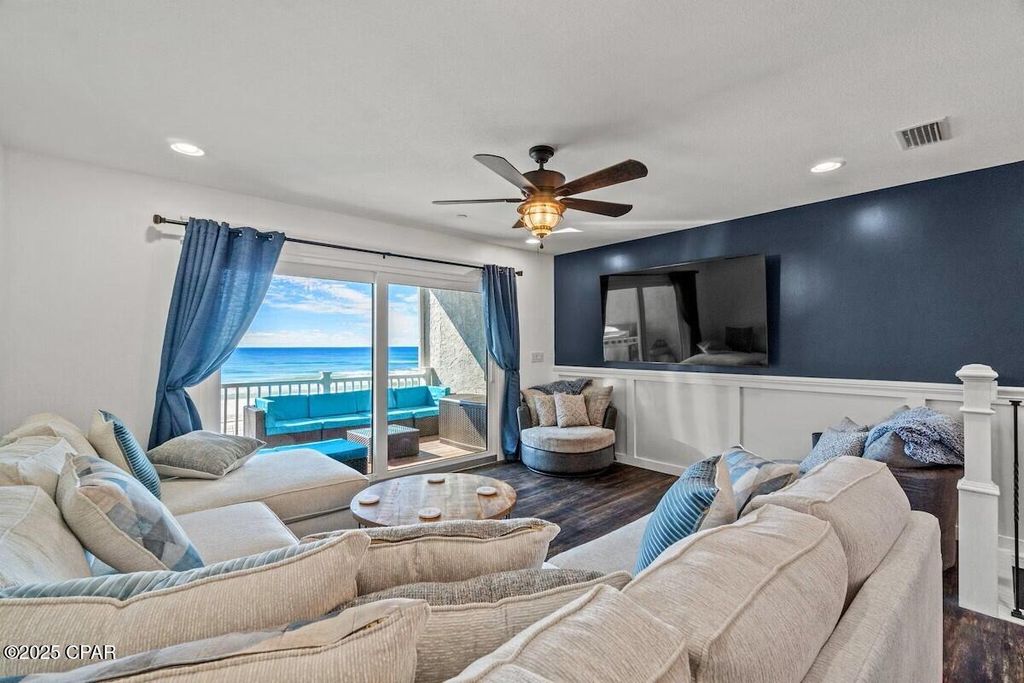 Image 8 of property listing at 17203 Front Beach Road 2, Panama City Beach, FL 32413