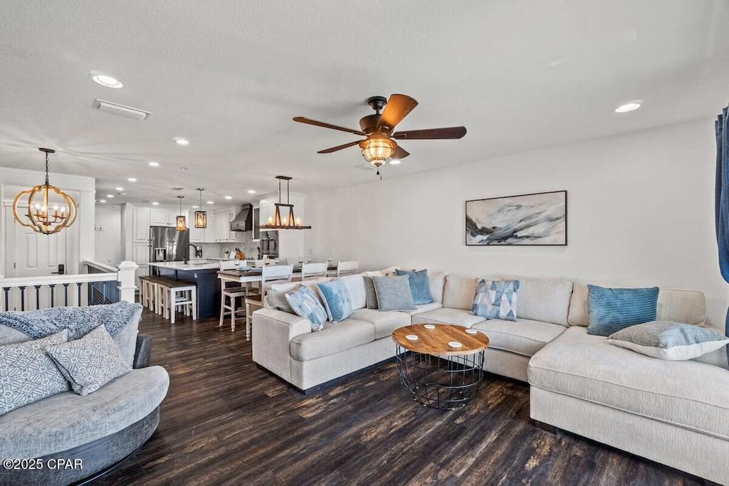 Image 9 of property listing at 17203 Front Beach Road 2, Panama City Beach, FL 32413