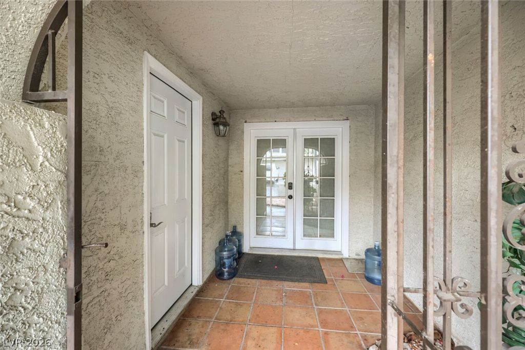 4951 Schumann Drive, Las Vegas, NV 89146 — photo 5