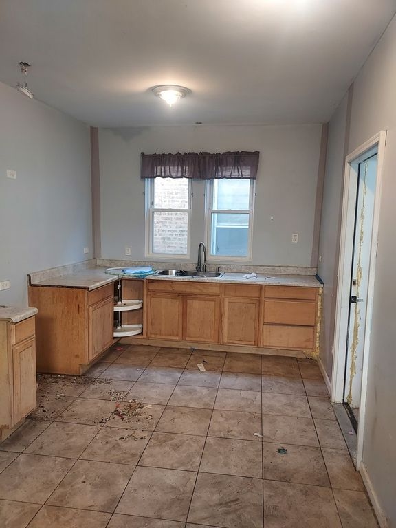 7638 S Rhodes Avenue, Chicago, IL 60619 — photo 5