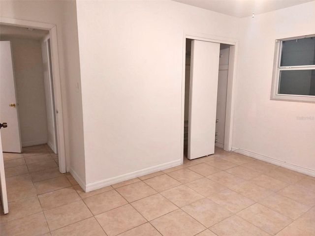 2136 W RAMBLA STREET, Tampa, FL 33612