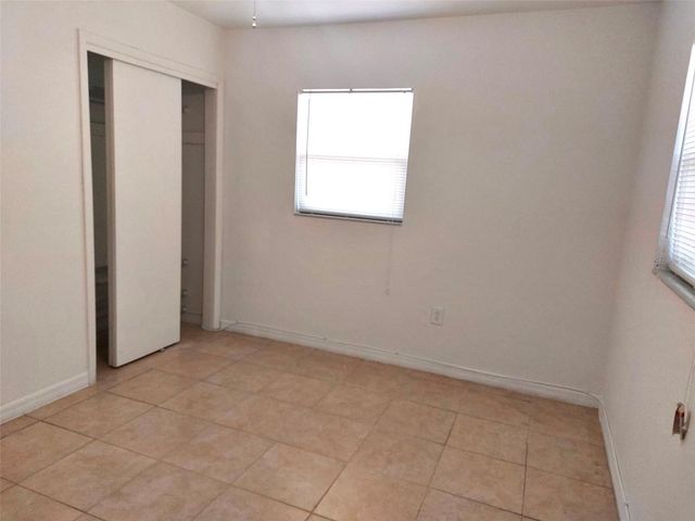 2136 W RAMBLA STREET, Tampa, FL 33612