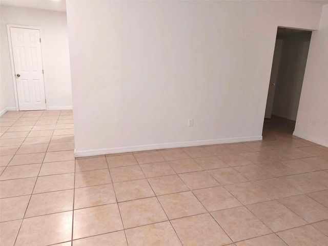 2136 W RAMBLA STREET, Tampa, FL 33612
