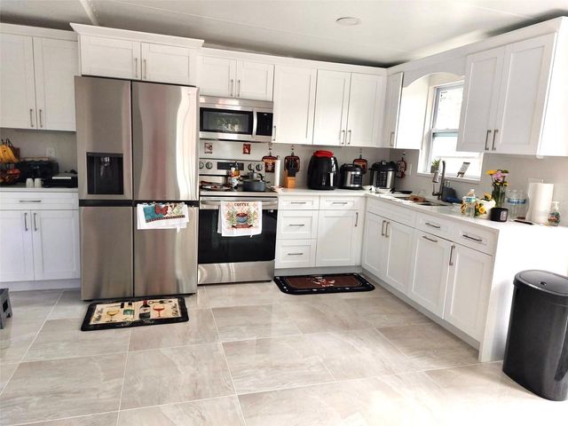 2136 W RAMBLA STREET, Tampa, FL 33612