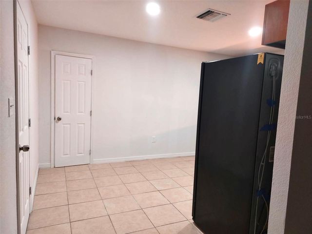 2136 W RAMBLA STREET, Tampa, FL 33612