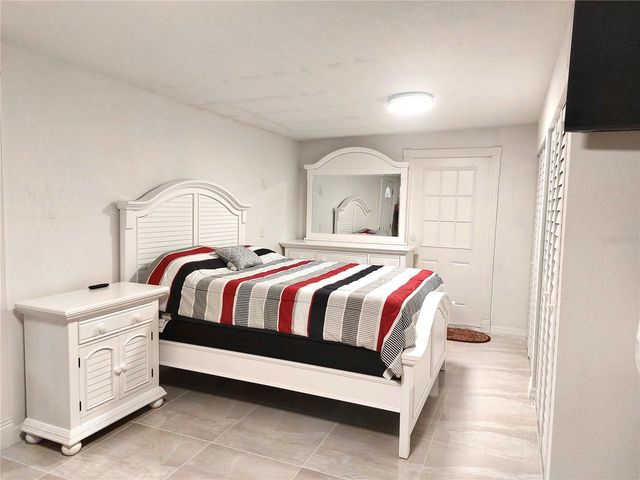 2136 W RAMBLA STREET, Tampa, FL 33612