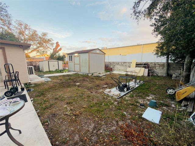 2136 W RAMBLA STREET, Tampa, FL 33612