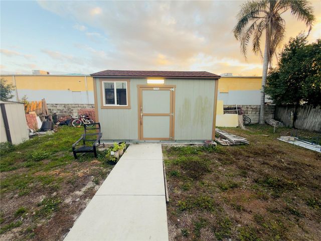 2136 W RAMBLA STREET, Tampa, FL 33612