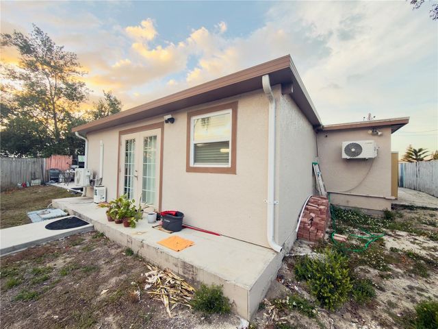 2136 W RAMBLA STREET, Tampa, FL 33612
