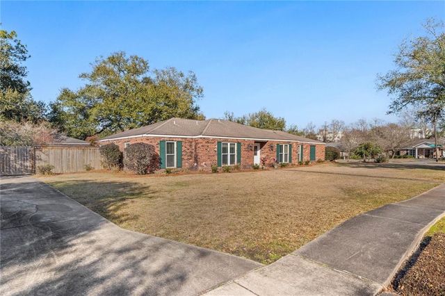 3654 Claridge S Road, Mobile, AL 36608
