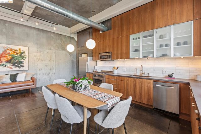 3240 Peralta St 2, Oakland, CA 94608