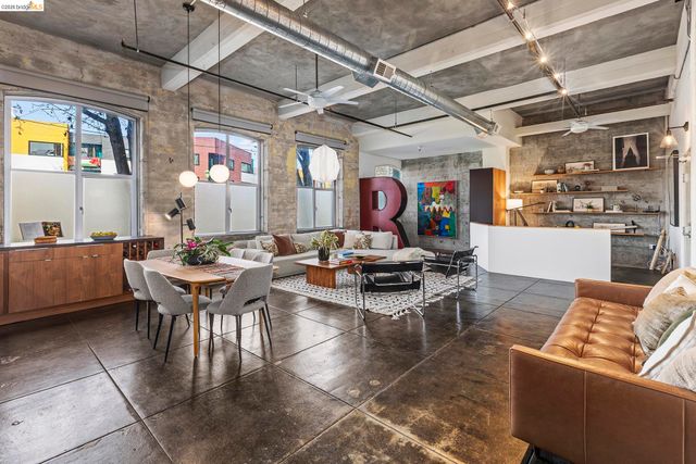 3240 Peralta St 2, Oakland, CA 94608