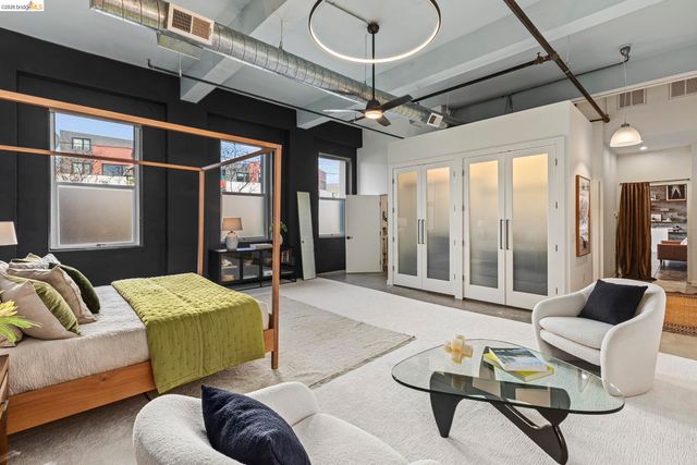 3240 Peralta St 2, Oakland, CA 94608