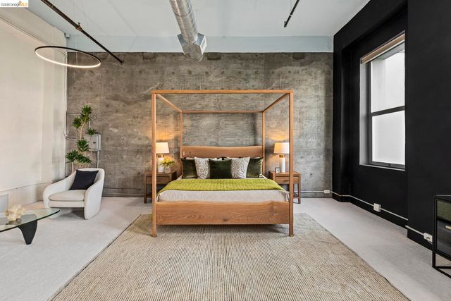 3240 Peralta St 2, Oakland, CA 94608