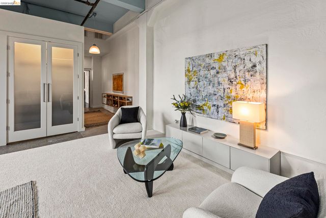 3240 Peralta St 2, Oakland, CA 94608