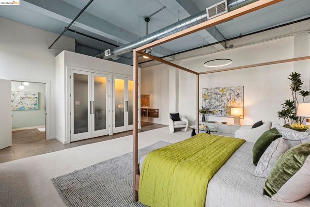 3240 Peralta St 2, Oakland, CA 94608