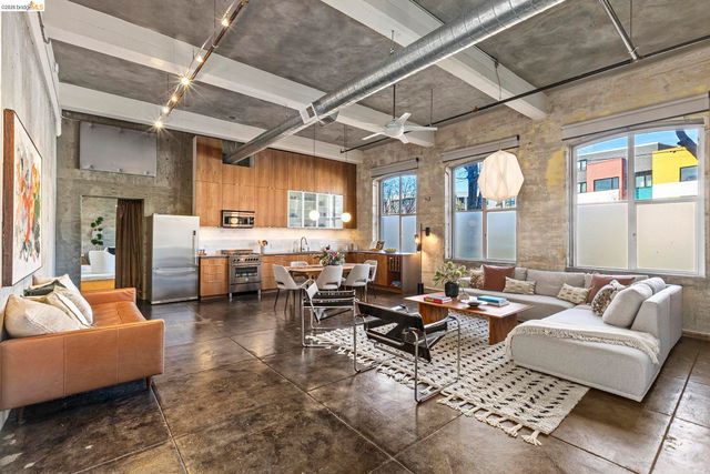 3240 Peralta St 2, Oakland, CA 94608