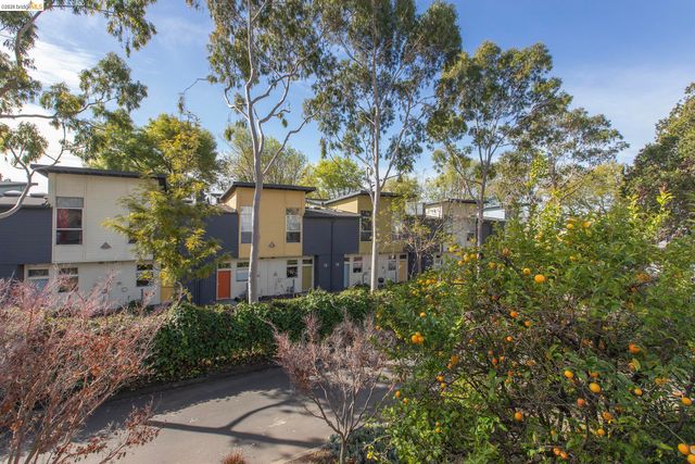 3240 Peralta St 2, Oakland, CA 94608