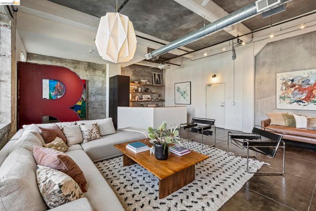 3240 Peralta St 2, Oakland, CA 94608