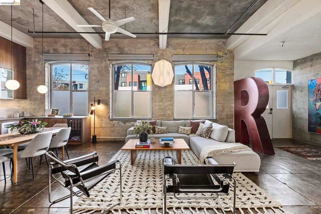 3240 Peralta St 2, Oakland, CA 94608