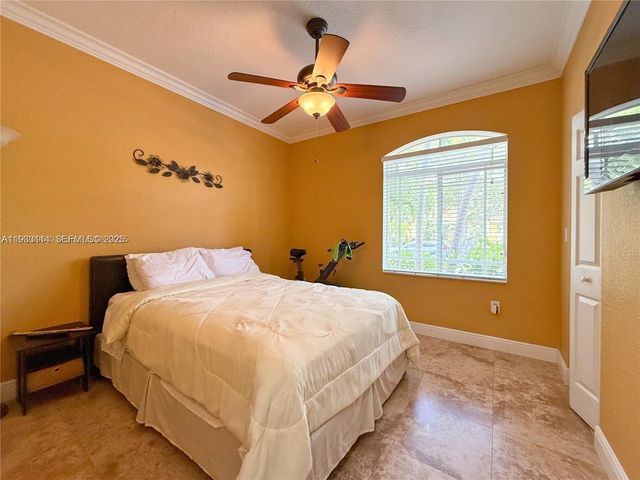 8934 SW 206th St, Cutler Bay, FL 33189